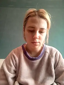 Snapshot of Gussie_Bridie chatting on 2, 3, 2025 Gussie Bridie online show from 2, 3, 2025