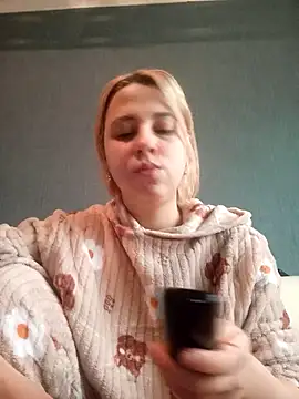 Snapshot of Gussie_Bridie chatting on 3, 3, 2025 Gussie Bridie online show from 3, 3, 2025