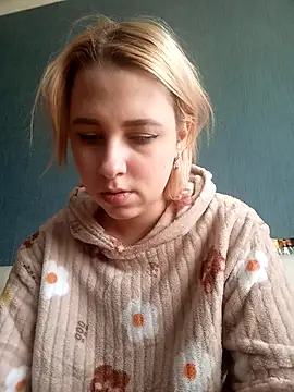 Snapshot of Gussie_Bridie chatting on 4, 3, 2025 Gussie Bridie online show from 4, 3, 2025