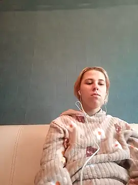 Snapshot of Gussie_Bridie chatting on 8, 3, 2025 Gussie Bridie online show from 8, 3, 2025