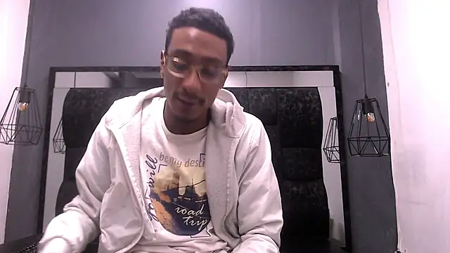 Snapshot of Jose_Smoke chatting on 23, 10, 2025 Jose Smoke online show from 23, 10, 2025