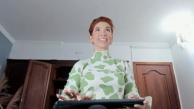 AliceBarry online show from 8, 3, 2025