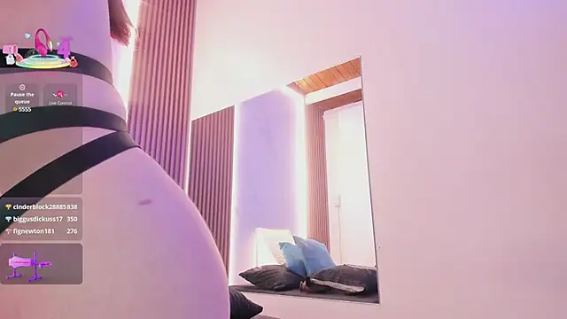 juicy led  online show from 22, 2, 2025