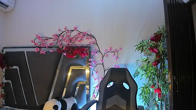 Snapshot of Black_Rose2 chatting on 9, 11, 2025 Black Rose2 online show from 9, 11, 2025