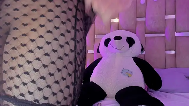 Snapshot of Black_Rose2 chatting on 17, 12, 2025 Black Rose2 online show from 17, 12, 2025