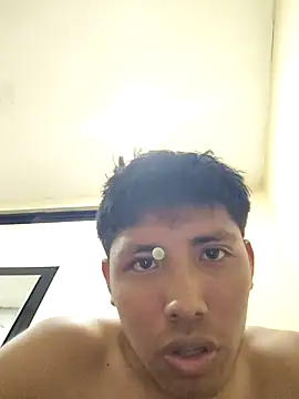 Snapshot of Angel123Zha chatting on 5, 4, 2026 Angel123Zha online show from 5, 4, 2026