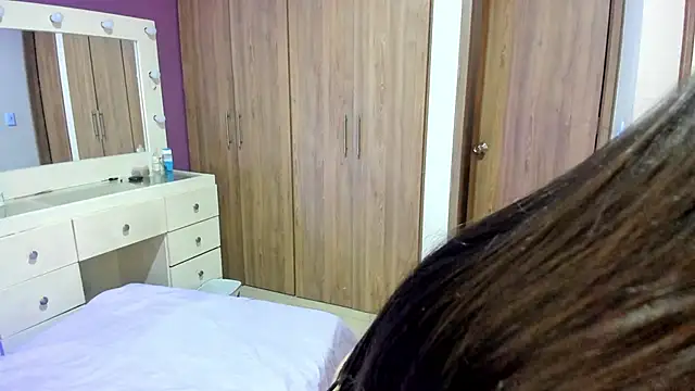 Medelynevans1 online show from 14, 11, 2025