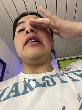  luna torres online show from 5, 5, 2026