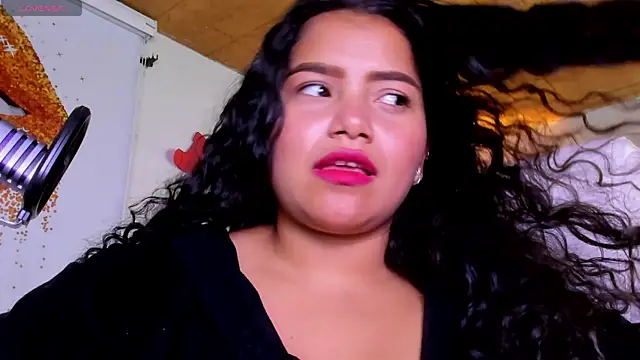 loly marce online show from 30, 12, 2024