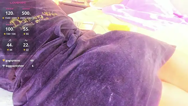 loly marce online show from 10, 1, 2025