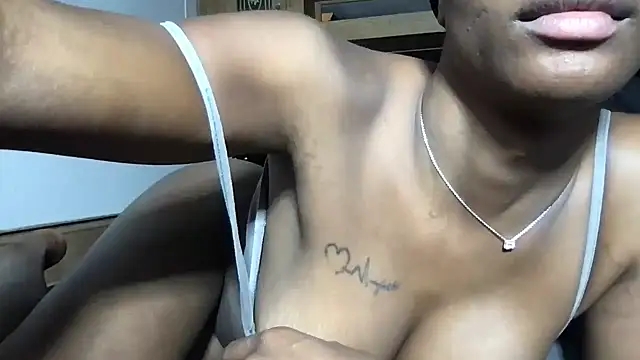 SeductiveMiahBrown online show from 4, 2, 2026