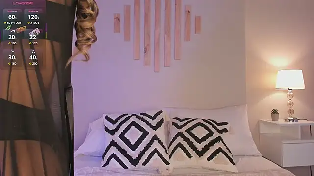 Snapshot of VictoriaNoah_ chatting on 7, 2, 2026 VictoriaNoah online show from 7, 2, 2026