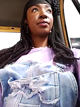 AbbyTomson online show from 30, 10, 2025