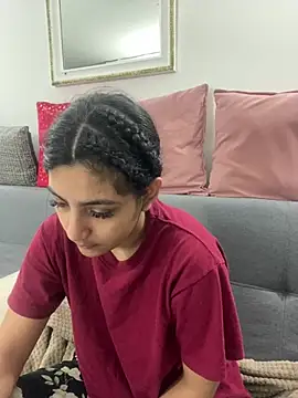 Snapshot of cloe_small chatting on 27, 12, 2024 cloe small online show from 27, 12, 2024