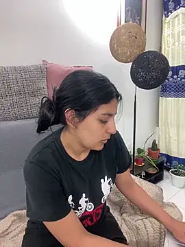 Snapshot of cloe_small chatting on 22, 1, 2025 cloe small online show from 22, 1, 2025