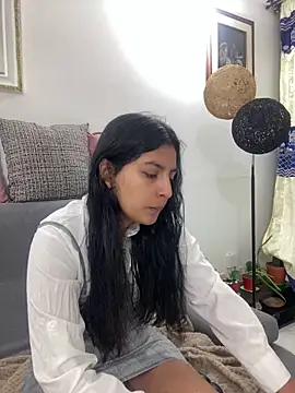 Snapshot of cloe_small chatting on 23, 1, 2025 cloe small online show from 23, 1, 2025