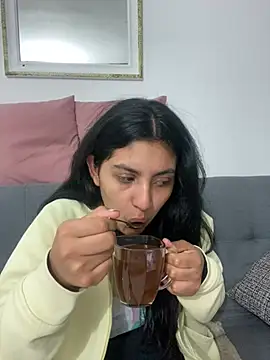 Snapshot of cloe_small chatting on 24, 1, 2025 cloe small online show from 24, 1, 2025