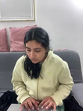 Snapshot of cloe_small chatting on 28, 1, 2025 cloe small online show from 28, 1, 2025