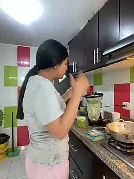 Snapshot of cloe_small chatting on 31, 1, 2025 cloe small online show from 31, 1, 2025