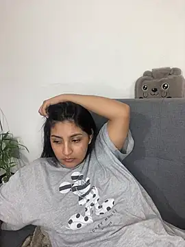 Snapshot of cloe_small chatting on 22, 2, 2025 cloe small online show from 22, 2, 2025