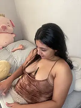 Snapshot of cloe_small chatting on 23, 2, 2025 cloe small online show from 23, 2, 2025