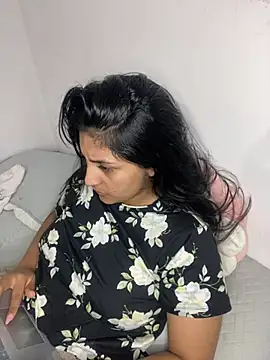 Snapshot of cloe_small chatting on 26, 2, 2025 cloe small online show from 26, 2, 2025