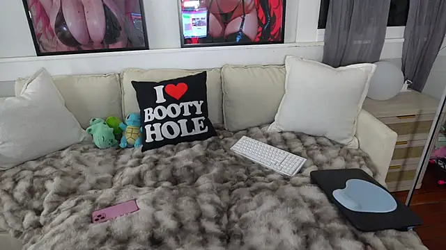 emmagray001 online show from 26, 7, 2026