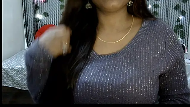 Snapshot of Radhika_Singhaniya chatting on 4, 1, 2025 Radhika Singhaniya online show from 4, 1, 2025