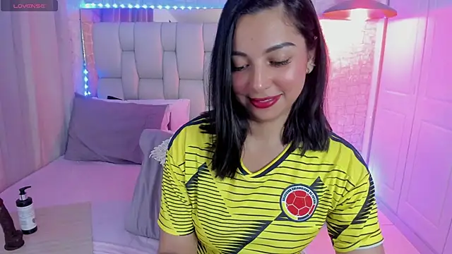 Snapshot of AlexandraaMillerr chatting on 5, 2, 2025 AlexandraaMillerr online show from 5, 2, 2025