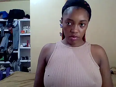 Snapshot of Zara_Twilight chatting on 18, 12, 2025 Zara Twilight online show from 18, 12, 2025