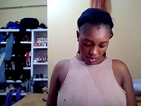 Snapshot of Zara_Twilight chatting on 20, 12, 2025 Zara Twilight online show from 20, 12, 2025