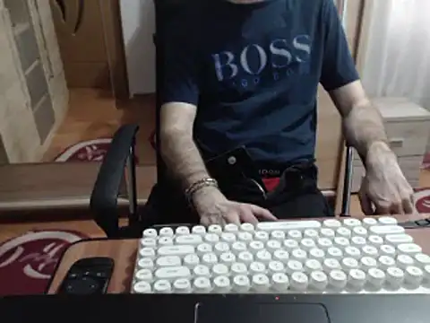 Snapshot of uncutguy01 chatting on 9, 3, 2025 uncutguy01 online show from 9, 3, 2025