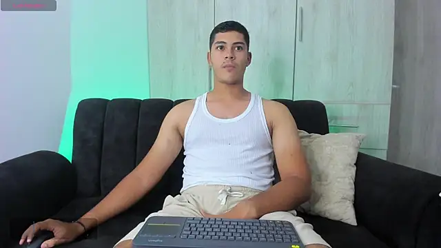 Snapshot of Iamdylan777 chatting on 26, 2, 2025 Iamdylan777 online show from 26, 2, 2025