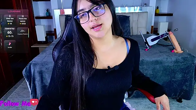 scarlleth  online show from 7, 1, 2026