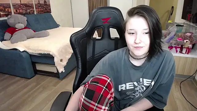 Kira Bakker online show from 25, 9, 2025