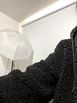 Isakeys  online show from 17, 9, 2025