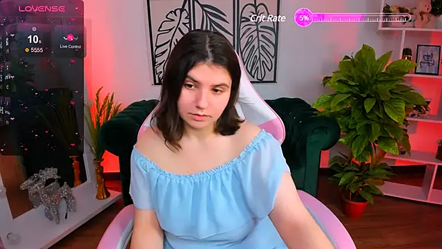 Viola  Shy online show from 20, 1, 2025
