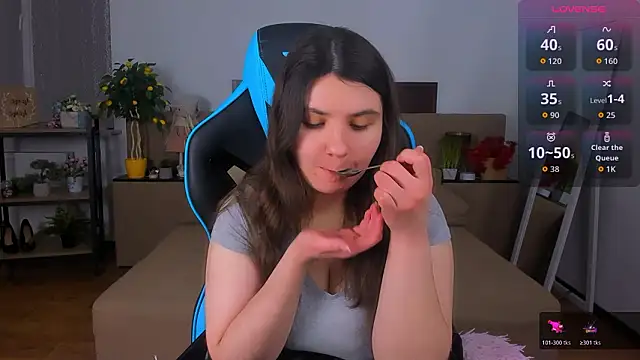 Viola  Shy online show from 3, 2, 2026