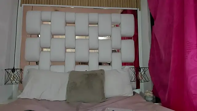 EmmyCruzZ online show from 27, 9, 2025