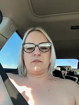 Snapshot of bdsm4u chatting on 8, 1, 2026 bdsm4u online show from 8, 1, 2026