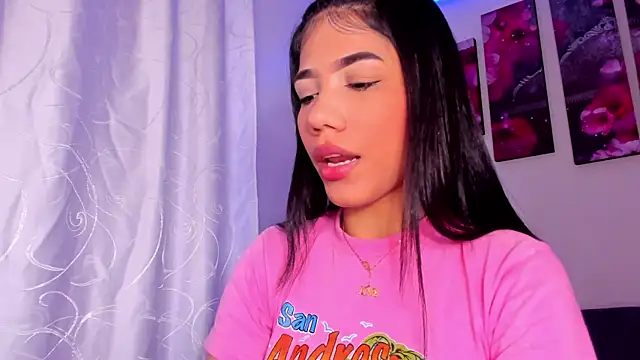 Alissarhys26 online show from 9, 12, 2024