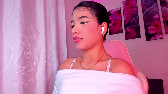 Alissarhys26 online show from 10, 2, 2025