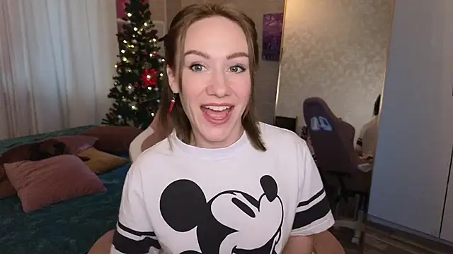 Snapshot of VeronicaRoss chatting on 14, 12, 2024 VeronicaRoss online show from 14, 12, 2024