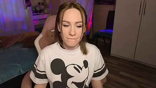 Snapshot of VeronicaRoss chatting on 24, 1, 2025 VeronicaRoss online show from 24, 1, 2025