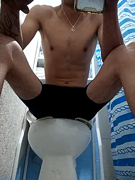 Snapshot of Leonul chatting on 28, 12, 2024 Leonul online show from 28, 12, 2024