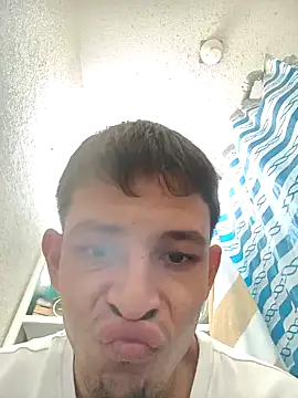 Snapshot of Leonul chatting on 24, 1, 2025 Leonul online show from 24, 1, 2025