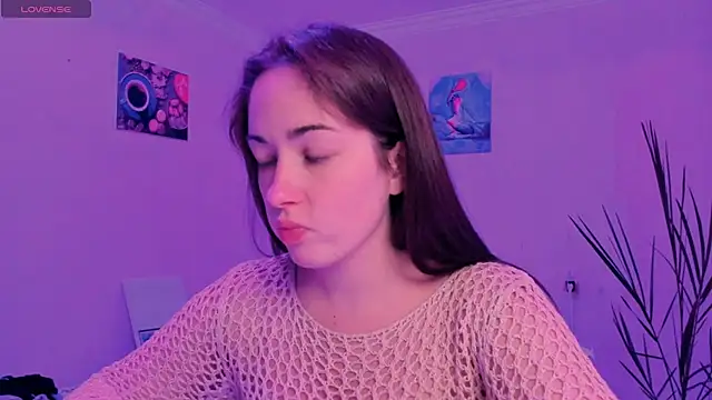 cClandesTina online show from 30, 9, 2025