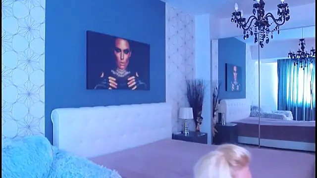 Snapshot of MaryMatiss chatting on 25, 9, 2025 MaryMatiss online show from 25, 9, 2025