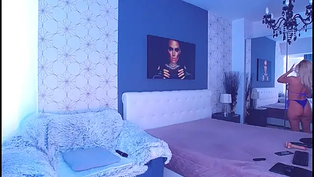 Snapshot of MaryMatiss chatting on 17, 10, 2025 MaryMatiss online show from 17, 10, 2025