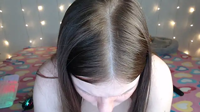 Snapshot of CindyAhKiss chatting on 22, 9, 2025 CindyAhKiss online show from 22, 9, 2025